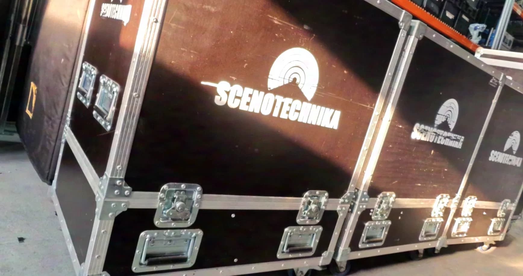 L-acoustics ARCS WIFO FOCUS / WIDE / SB18m Subwoofer / WIFO BUMP / Flight Cases