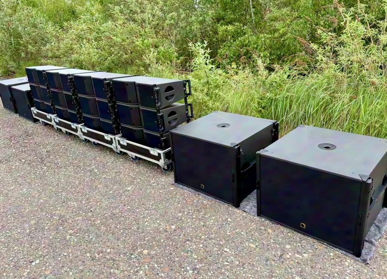 L‘acoustics KARA II Set with SB18 and LA8
