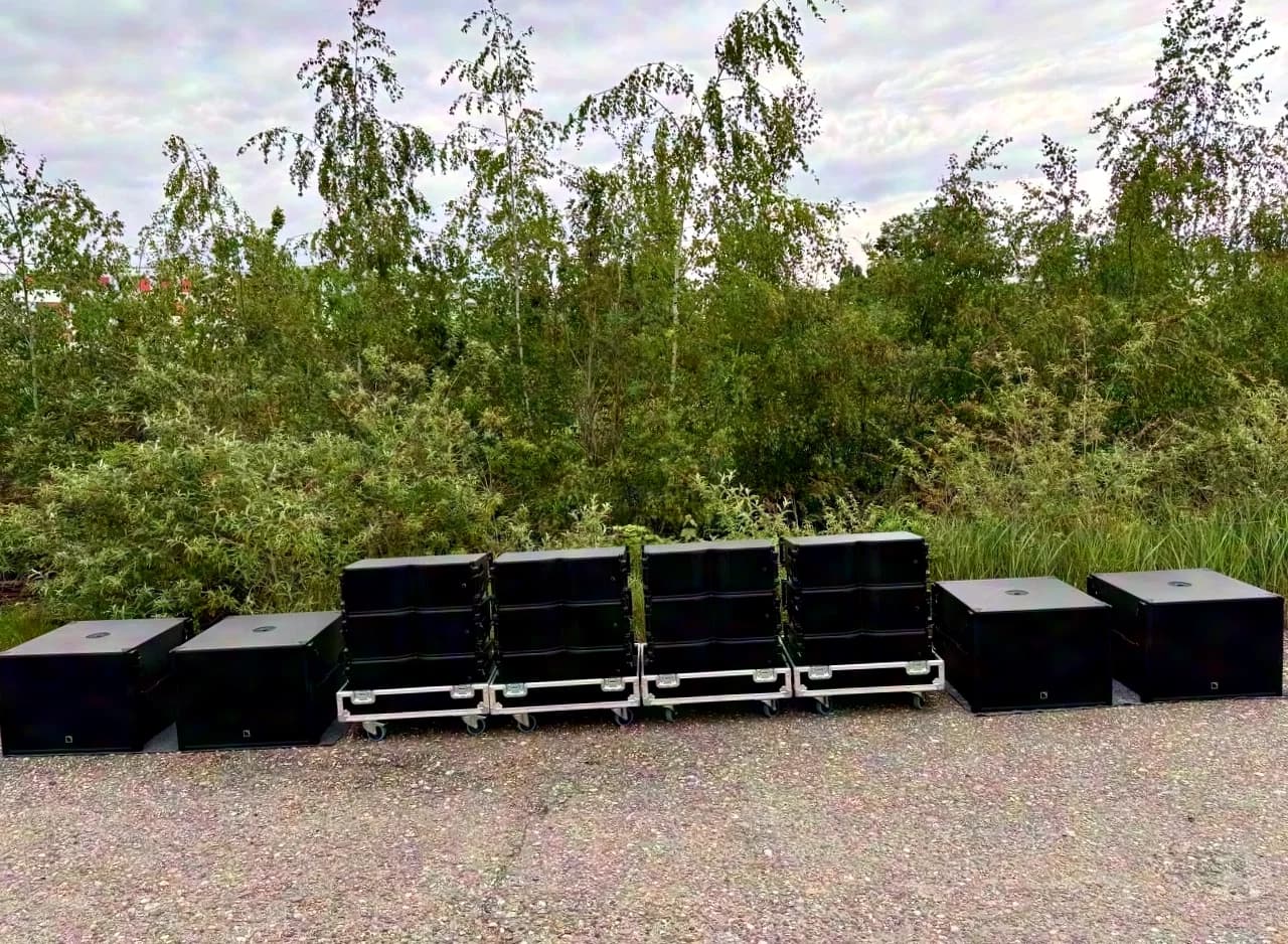 L‘acoustics KARA II Set with SB18 and LA8