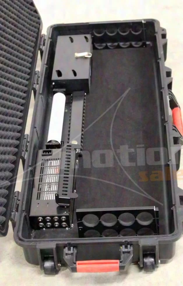 Charging case (8) for Astera AX1