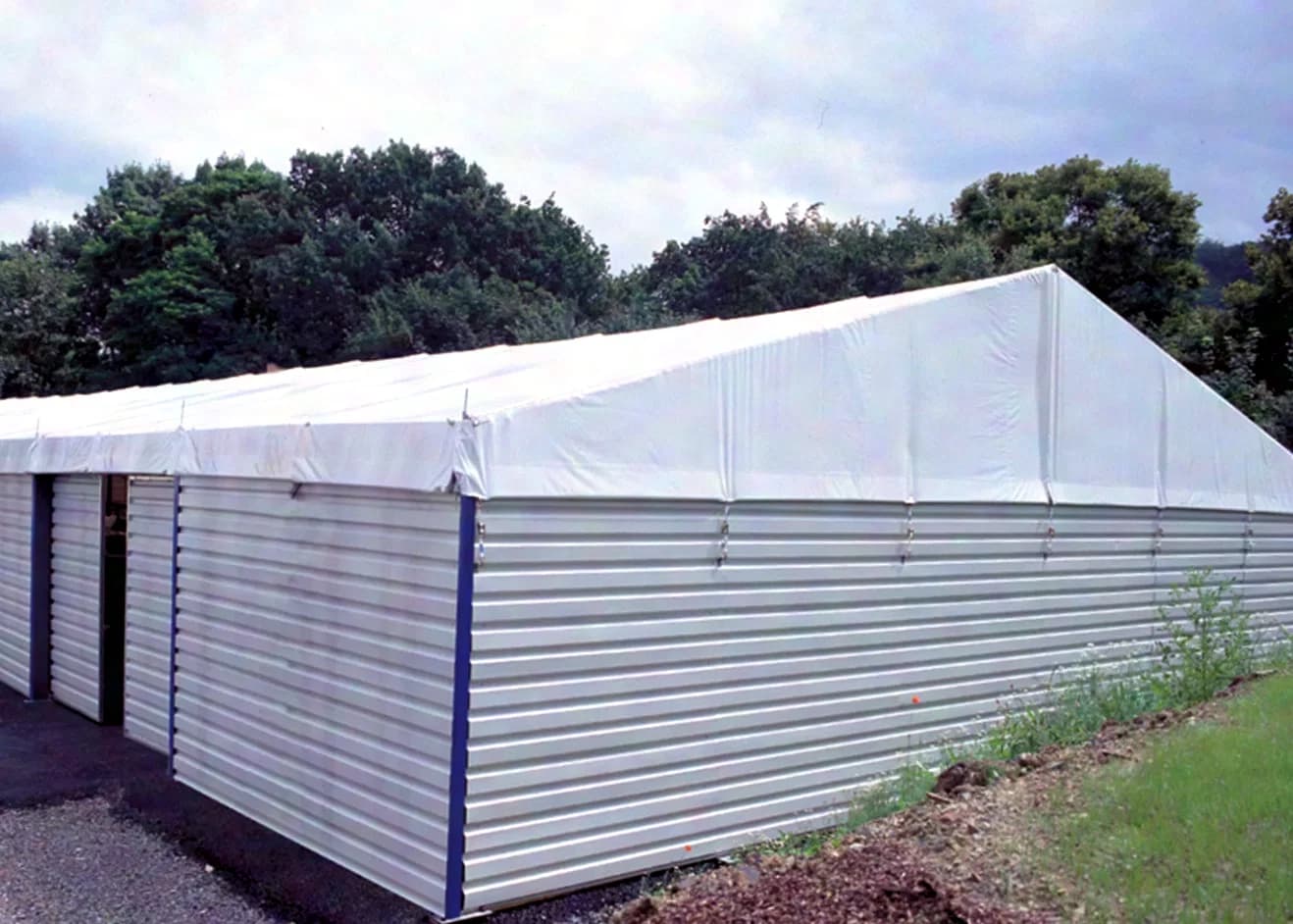 Storage tents and halls, new and used