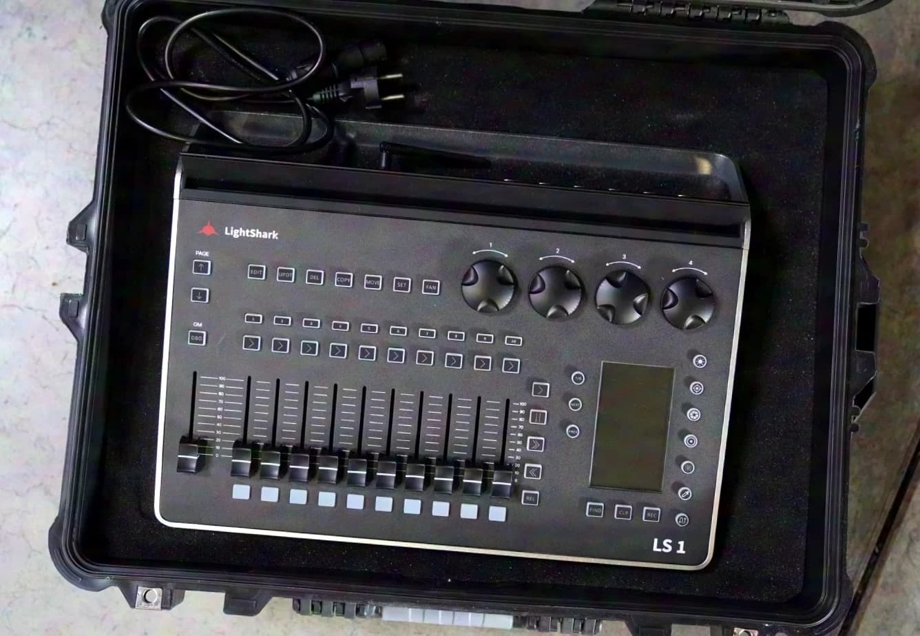 LightShark LS-1 Hybrid Console incl. Case, CLEARANCE ITEM, USED