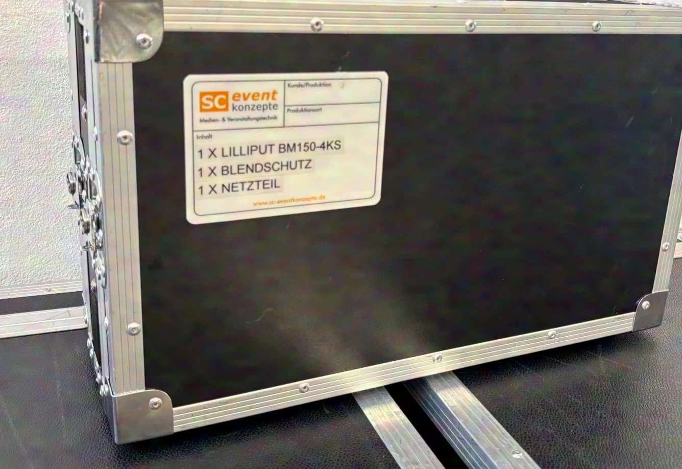 Lilliput BM150-4KS 15,6" 4K video monitor with HDMI & SDI + case