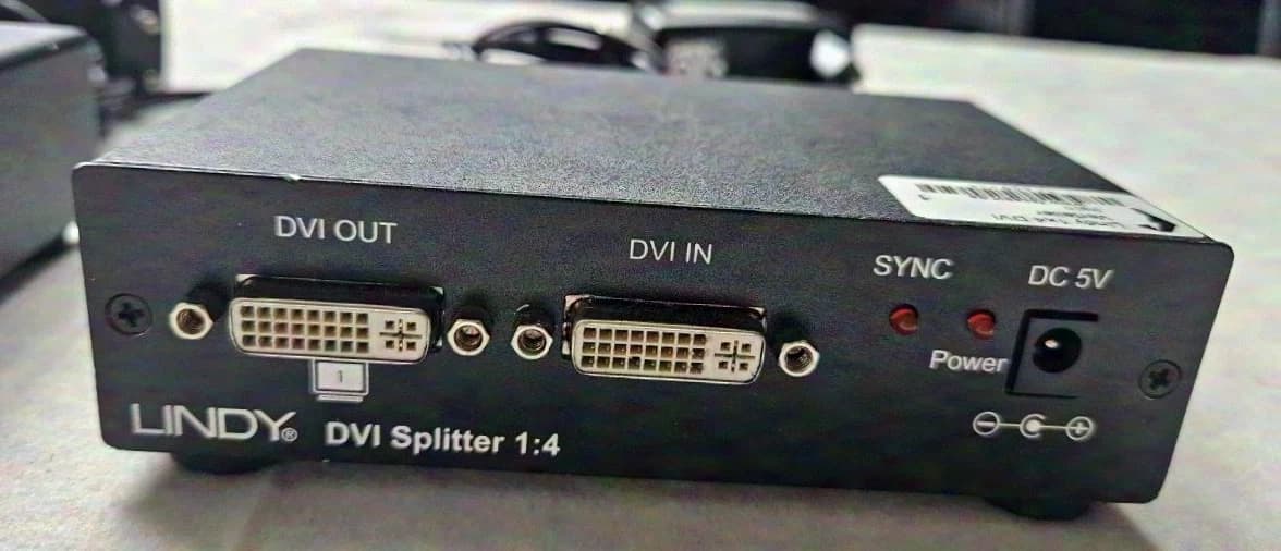 Lindy DVI Splitter 1:4