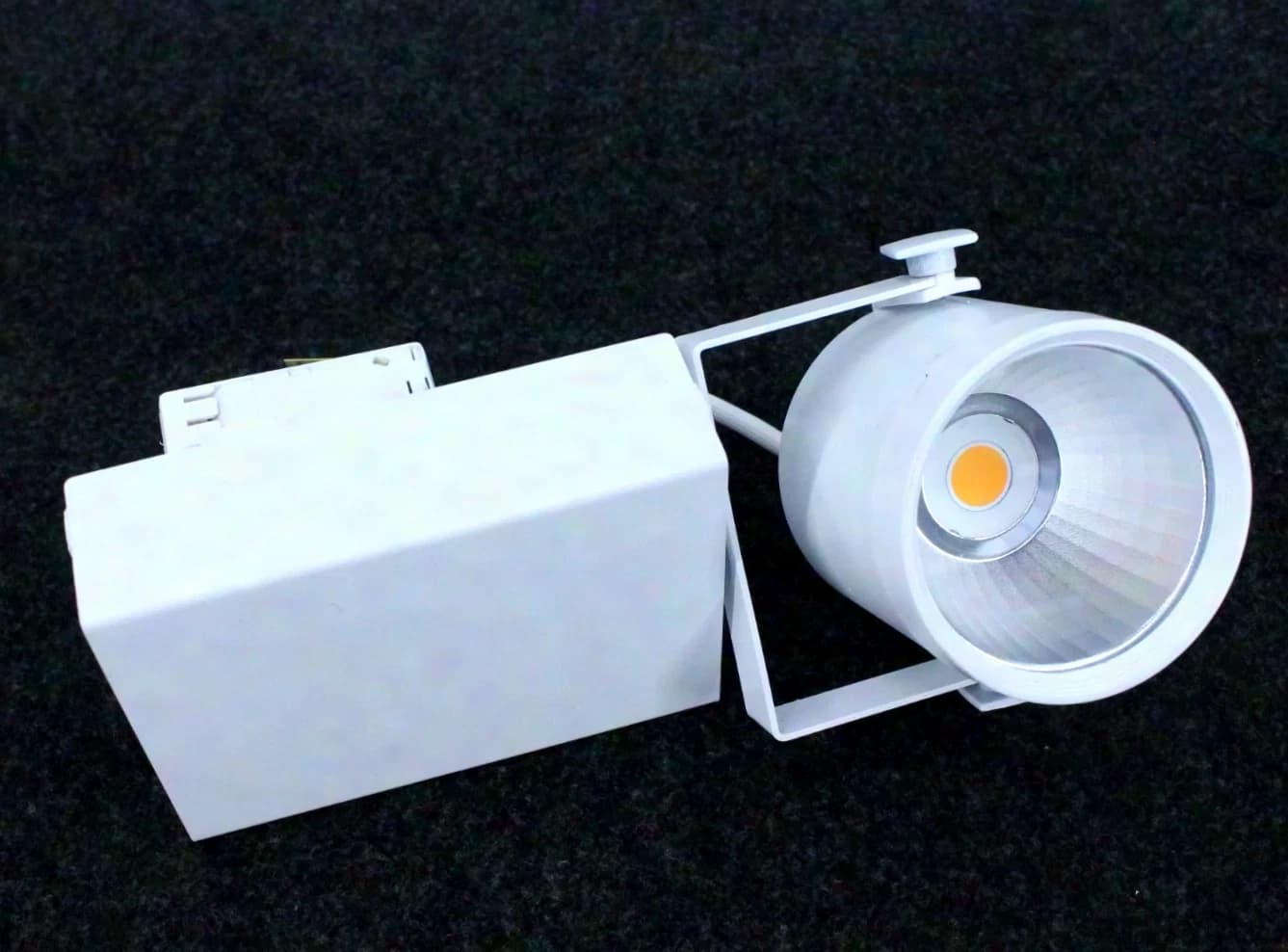 Lival Glider Citizen (450 units) LED track light for 3-phase track 3000K 13W