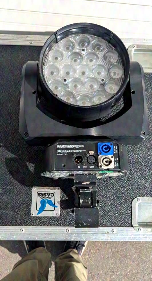MARTIN MAC Aura LED Wash as a set of 6 incl. Amptown Case