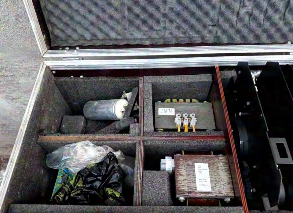 MARTIN PROFISSIONAL 1220 - PRO - Spare Parts Set in Flight Case
