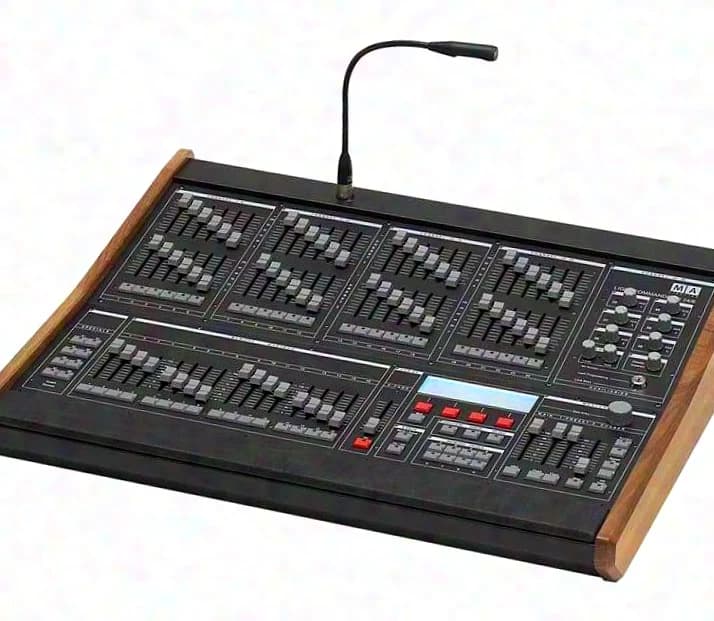 MA Lightcommander 24/48