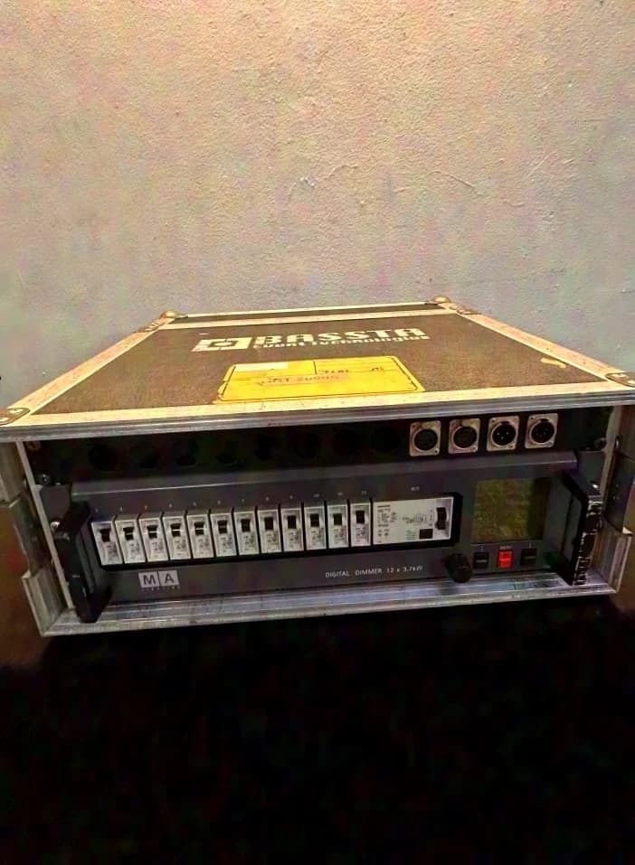 MA Lighting Dimmer 12x3,7 KVA RCD in Case