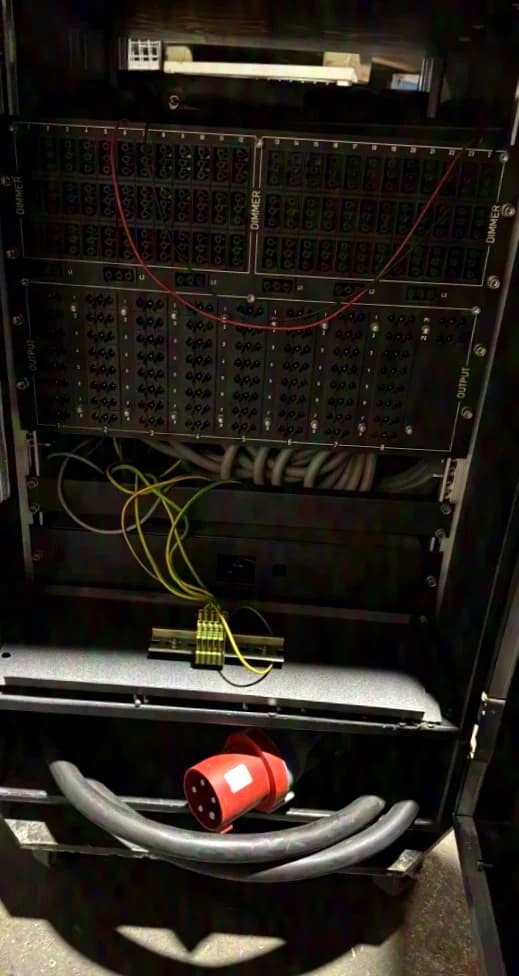 MA Lightning MA Dimmer Rack 24-Channel / CEE63A / Hot Patch / Booster