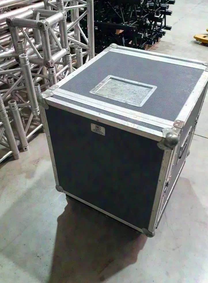 ML Case with wheels, grey, approx. 63 x 55 x 74 cm, 2 removable lids on the sides, 4 butterfly latches "always specify the following no.: 257*"