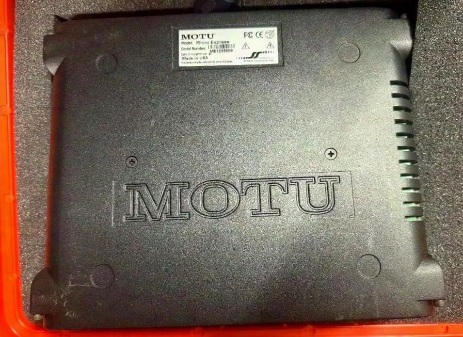 MOTU Micro Express USB MIDI Interface incl. Case