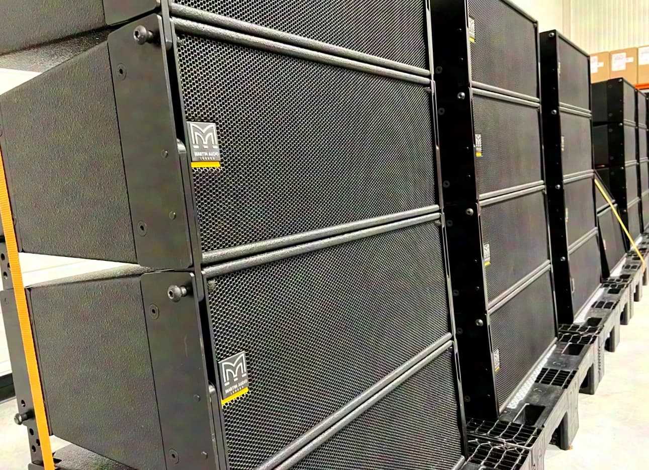 Martin Audio W8LMi 2x8"/2x1" line array (bi-amp!) (18x)
