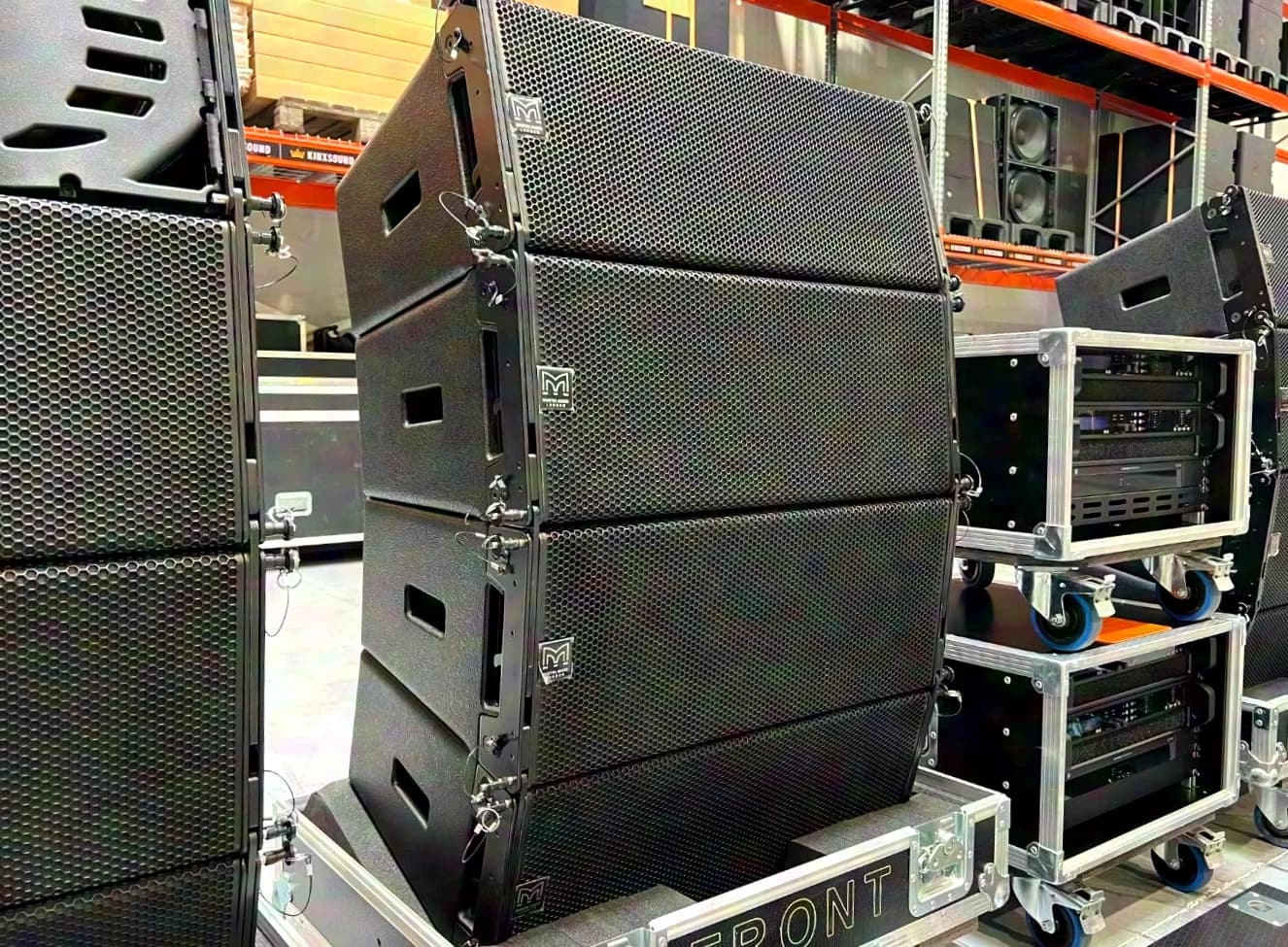 Martin Audio line array: 16x WPS 4x iKON iK42 Dante 2x grid