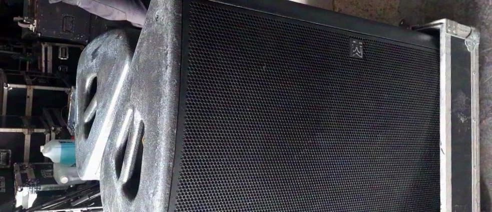 Martin audio Le2100s