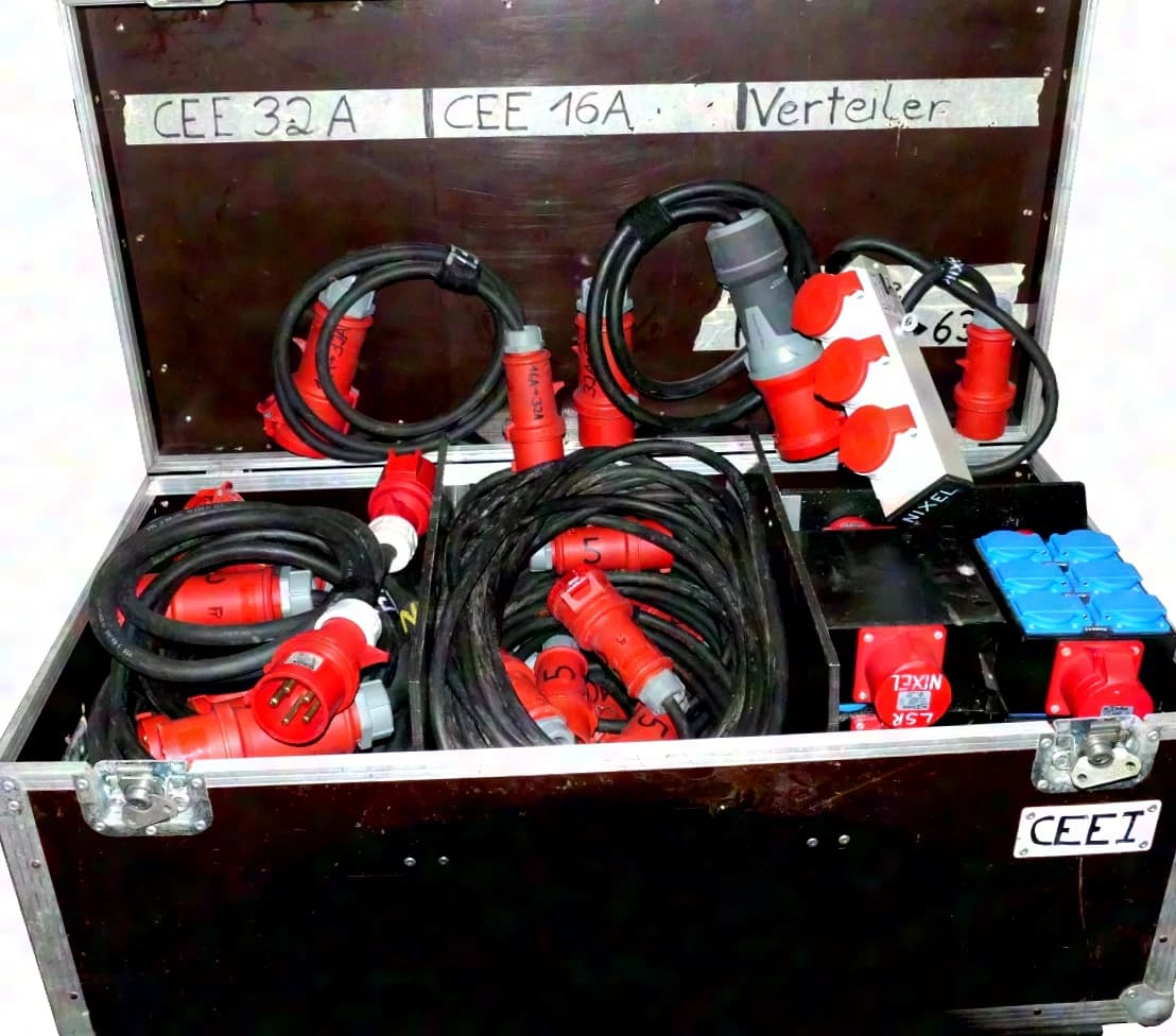 Mennekes CEE 63A, 32A and 16A Heavy-Current Cables