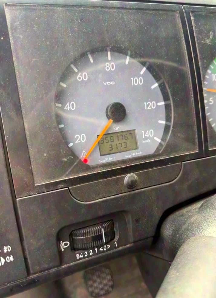 Mercedes-Benz Vario 816 D Koffer LKW