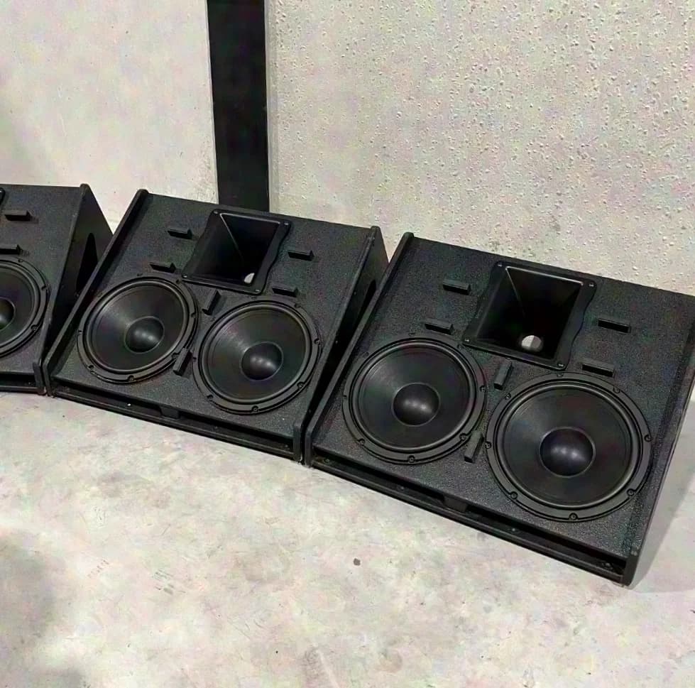 Meyer Sound MJF-210