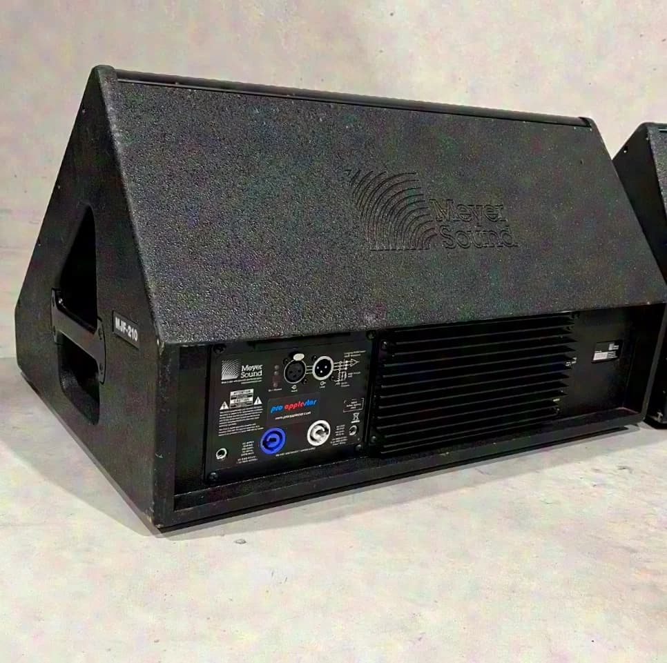 Meyer Sound MJF-210