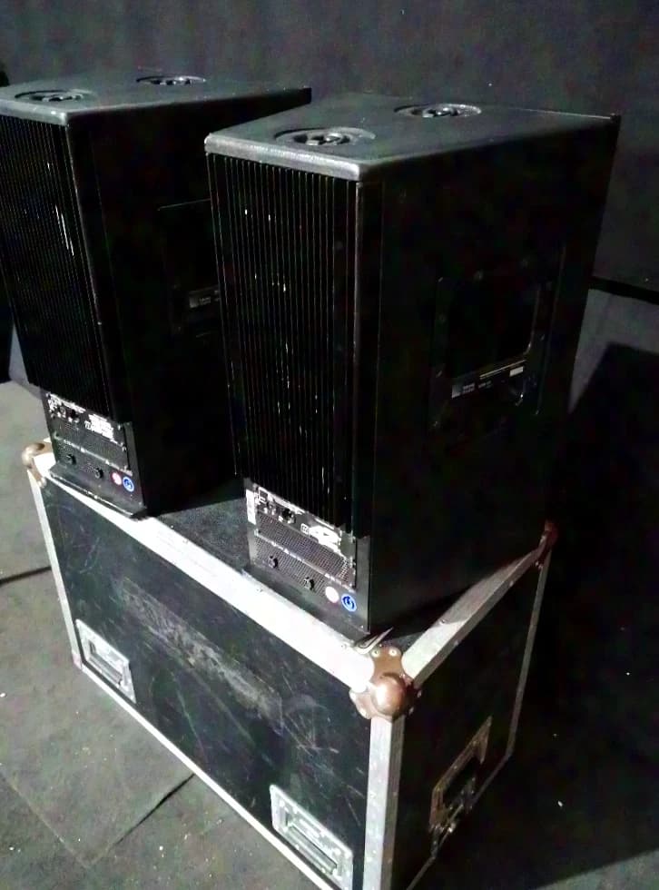 Meyer Sound UPA 1P in double case