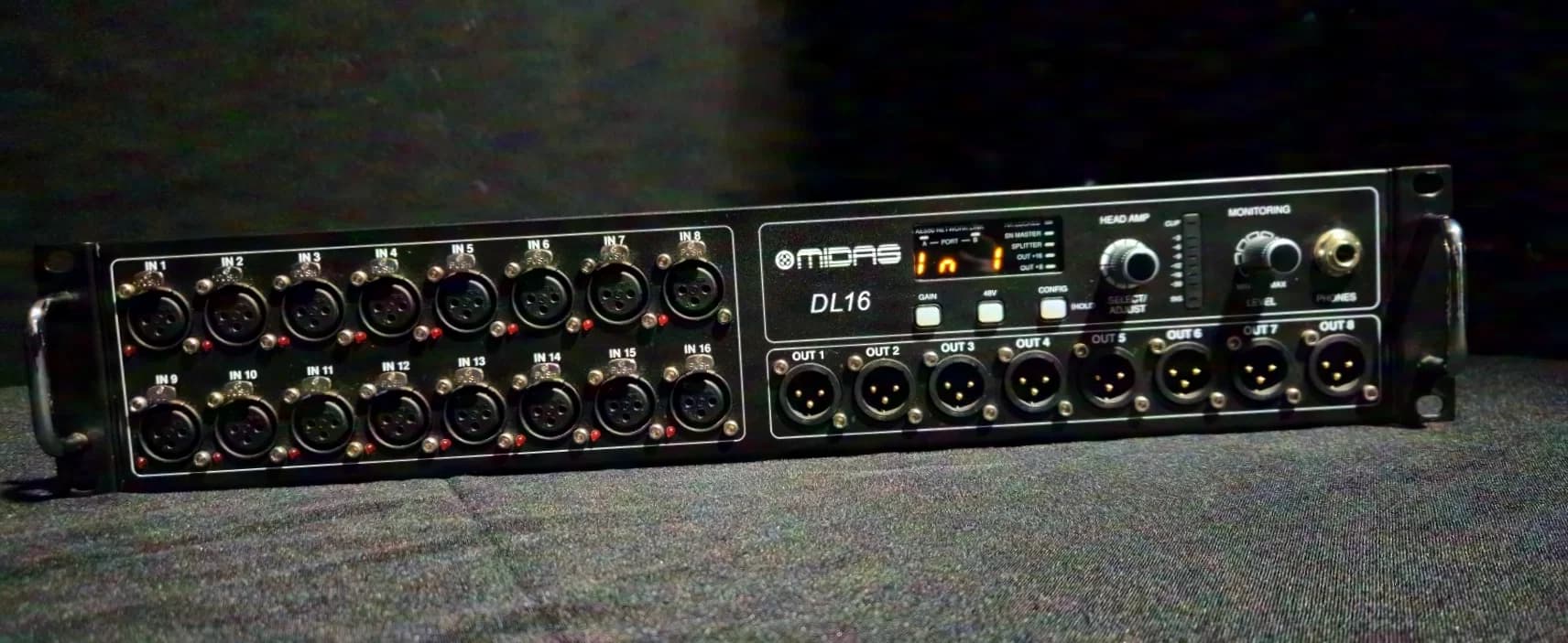 Midas DL16 stagebox