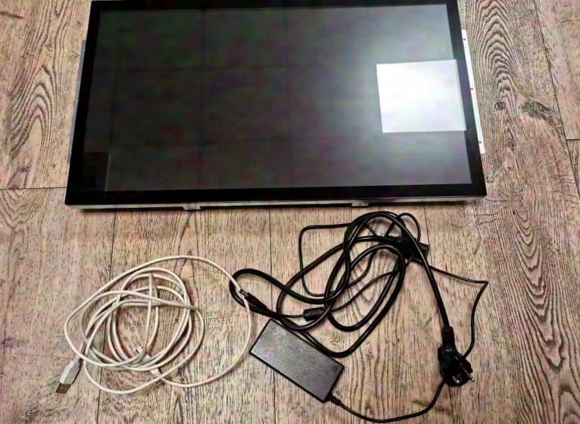 Mikka MK138XMS - 23.8" Touchdisplay Full HD LIKE NEW