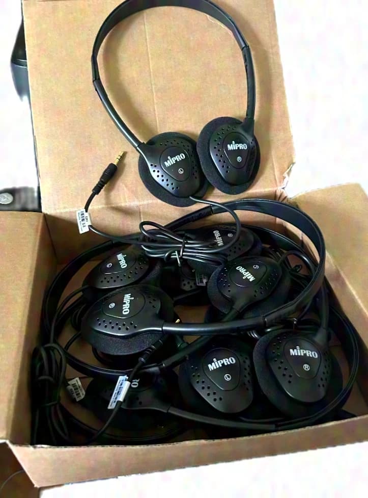 Mipro MTS-100, MTG 100R, MTG 100CR, MG-IS1 and E20S incl. cables as a set