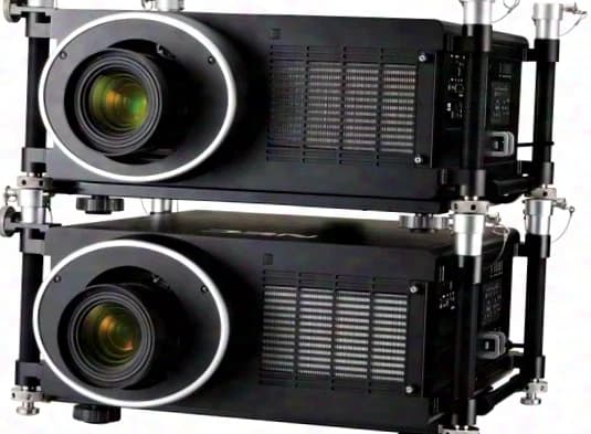 NEC PH1400U 3-Chip PREMIUM DLP Projektor 13.500 Lumen 1920x1200 - Lichtriese für WM2026
