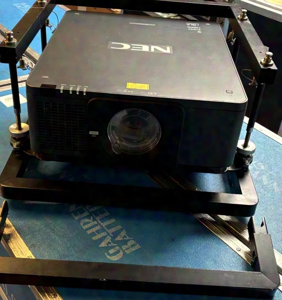 NEC PX1004UL Laserprojektor 1DLP, 10000lm, WUXGA