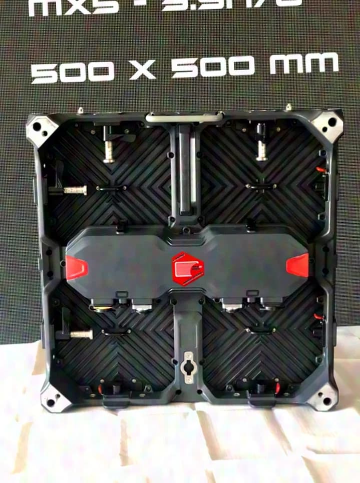 NEW at MSC CON MX5-Pro 3.91 Indoor/Outdoor RENTAL SCREEN (Model S)