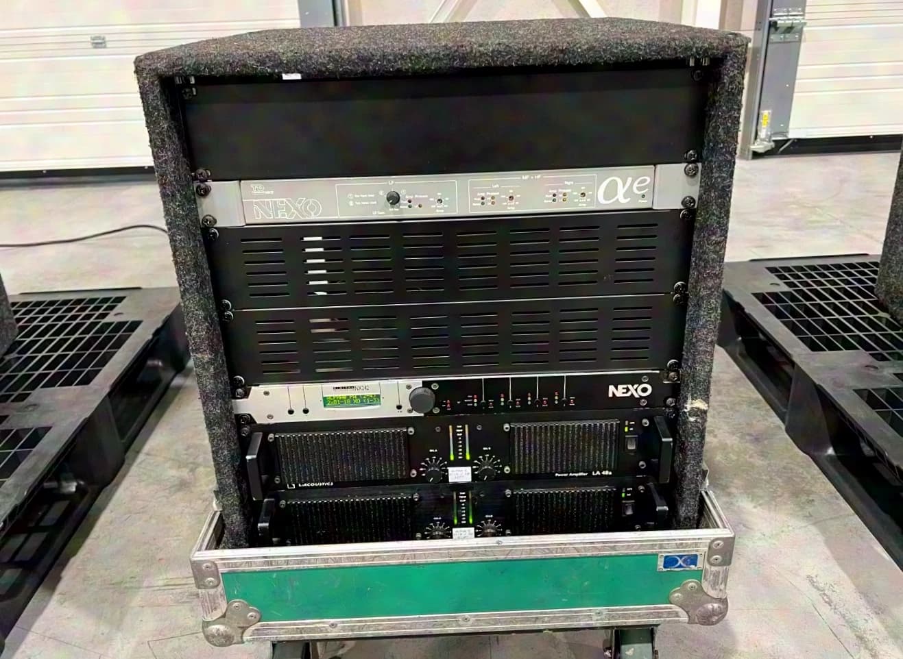 Nexo Alpha E + L-Acoustics: 4x B1-18 4x E-M NX242ES 2x LA48a