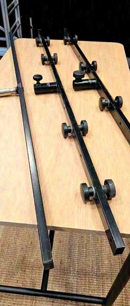 NoName T-Bar for Stands