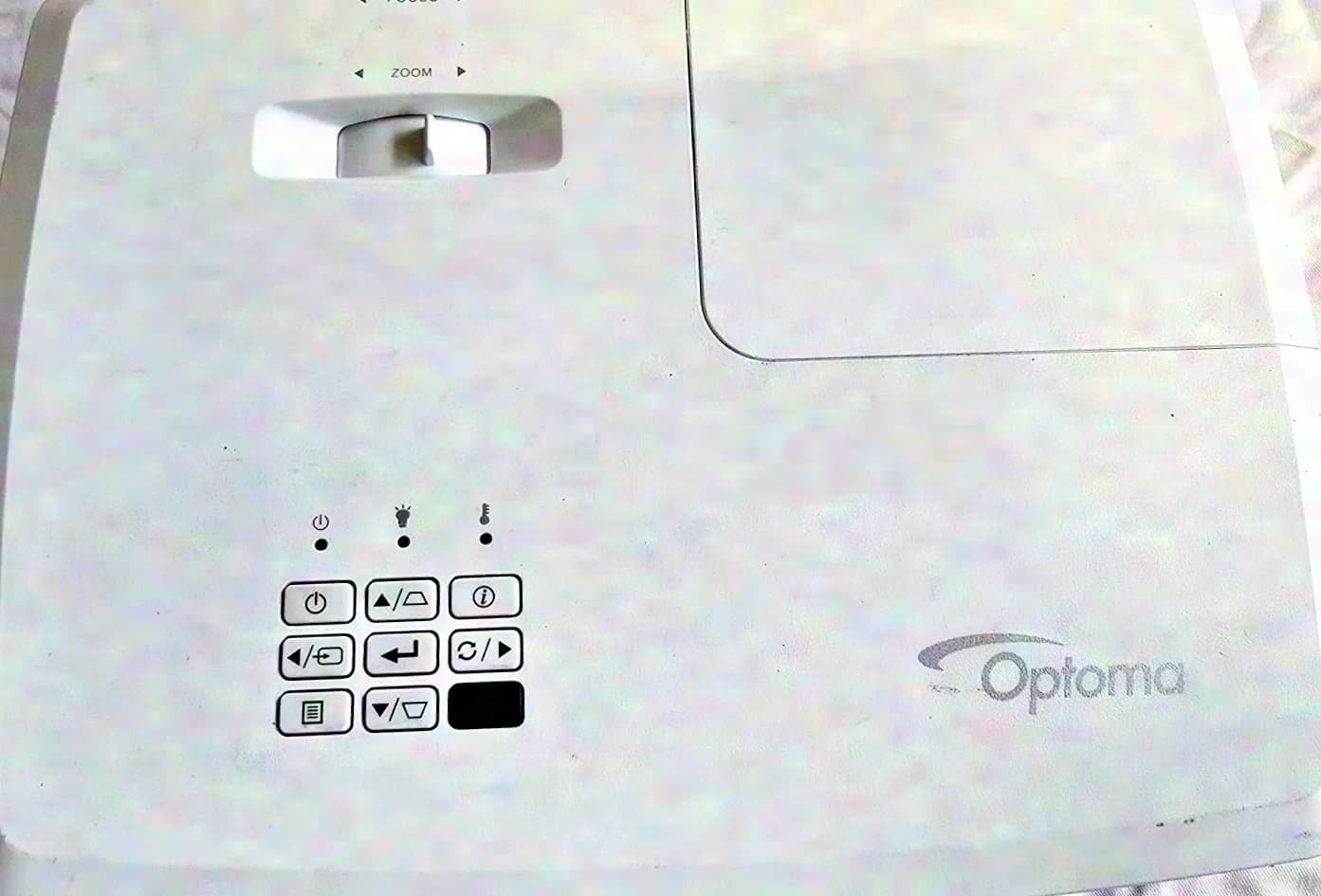 OPTOMA 4000 Lumen Video Projector DAEHHZZ 4000 including Ceiling Mount