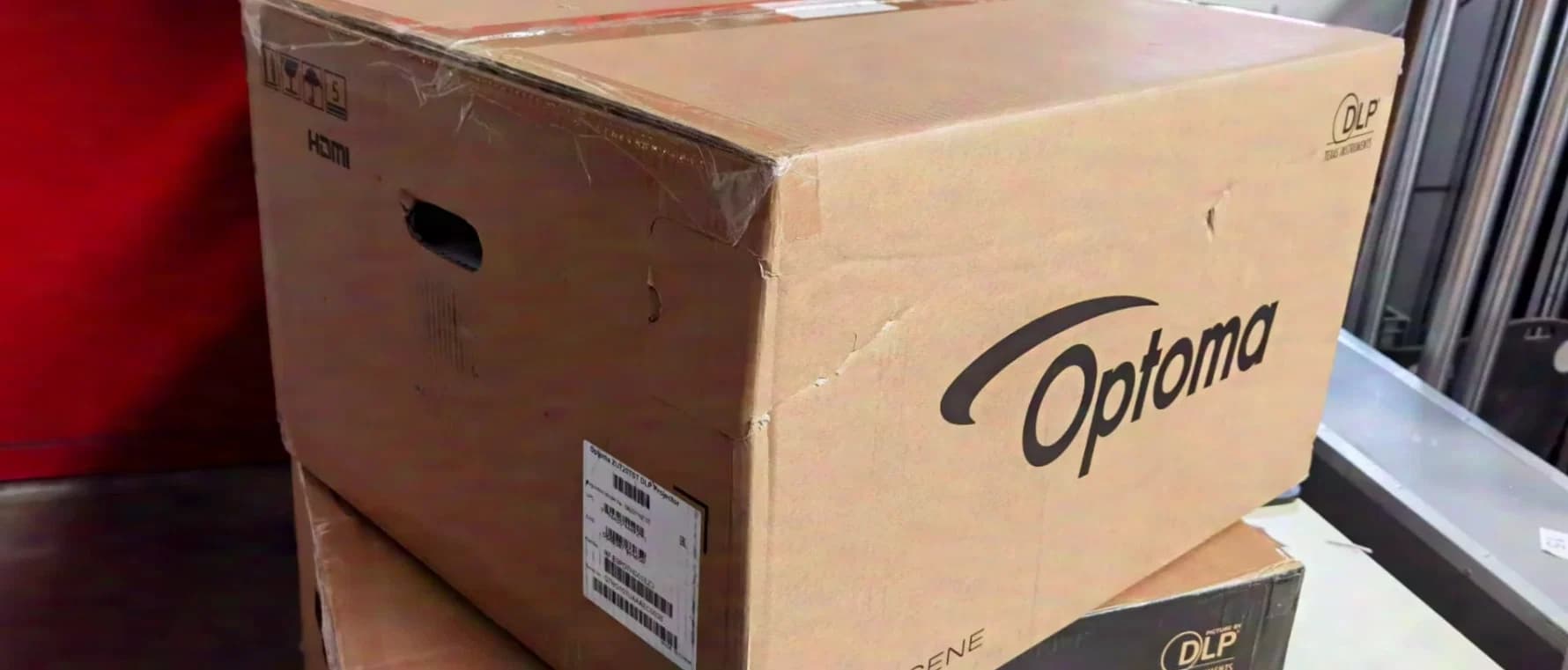 Optoma ZU500TST-B black laser projector, 5000 Lumen, 1920x1200, 0.79:1