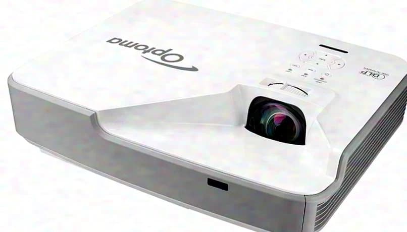 Optoma ZX310STe Laser 3500 Ansi-Lumen, 1024x768, Wide Angle 0.62:1