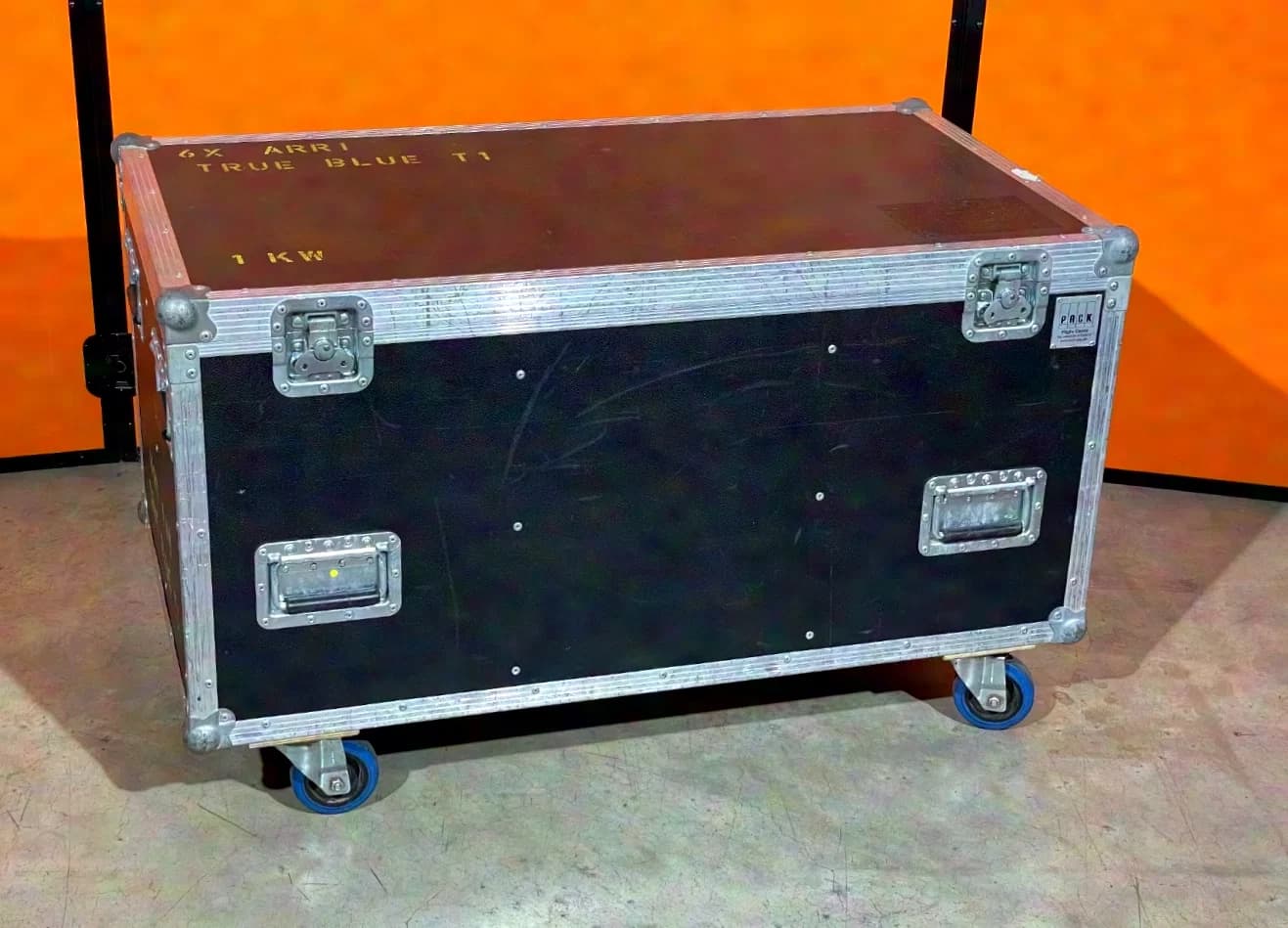 PACK Flight Cases Trunk Case with 6 Compartments - Case for ARRI / T1 (6)