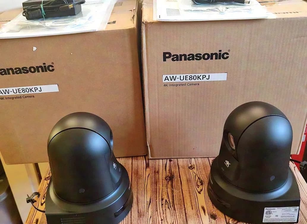 PANASONIC AW UE80 FULLHD 4K60 HDMI STREAMING Camera + AV HLC100 Mixing Console