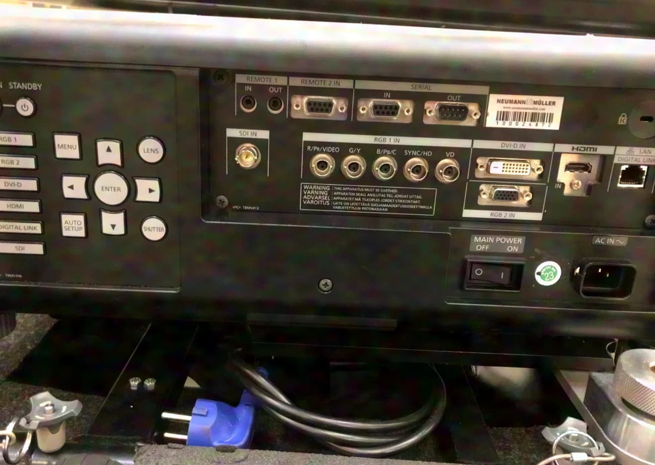 PANASONIC PT-RZ670