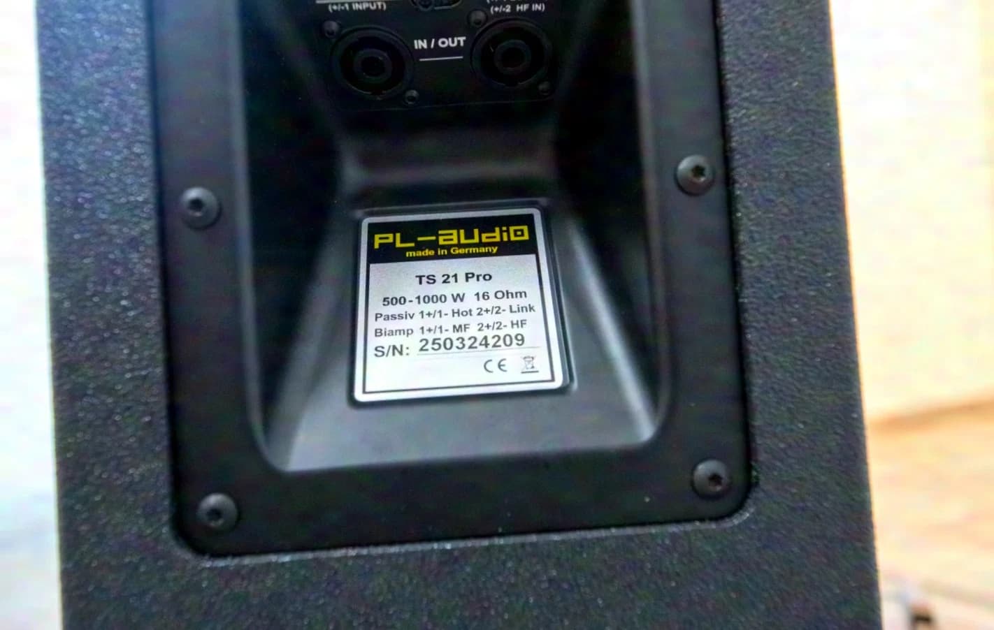 PL-Audio complete set 2xTS21Pro/2xTS22Pro with stand adapters, swivel brackets and extensions for 2 or 4 speakers