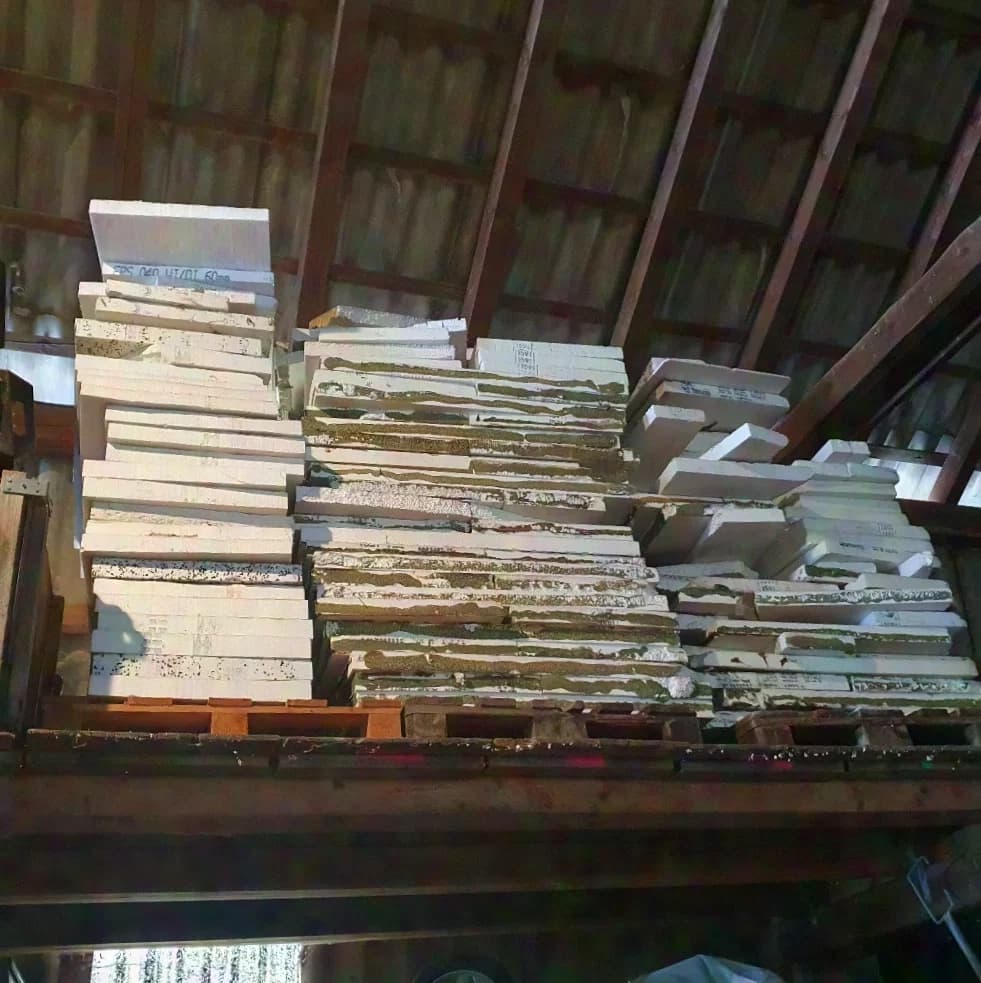 Package: 69 pcs. white Styrofoam boards