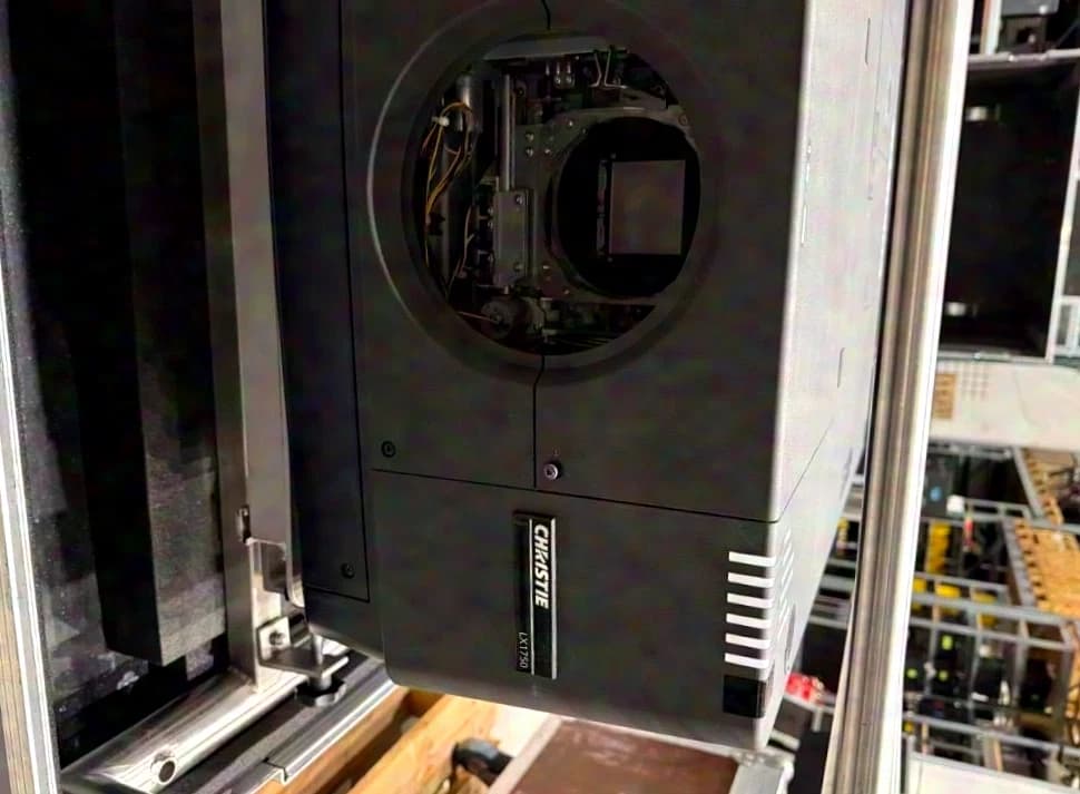 Panasonic Christie LX1750