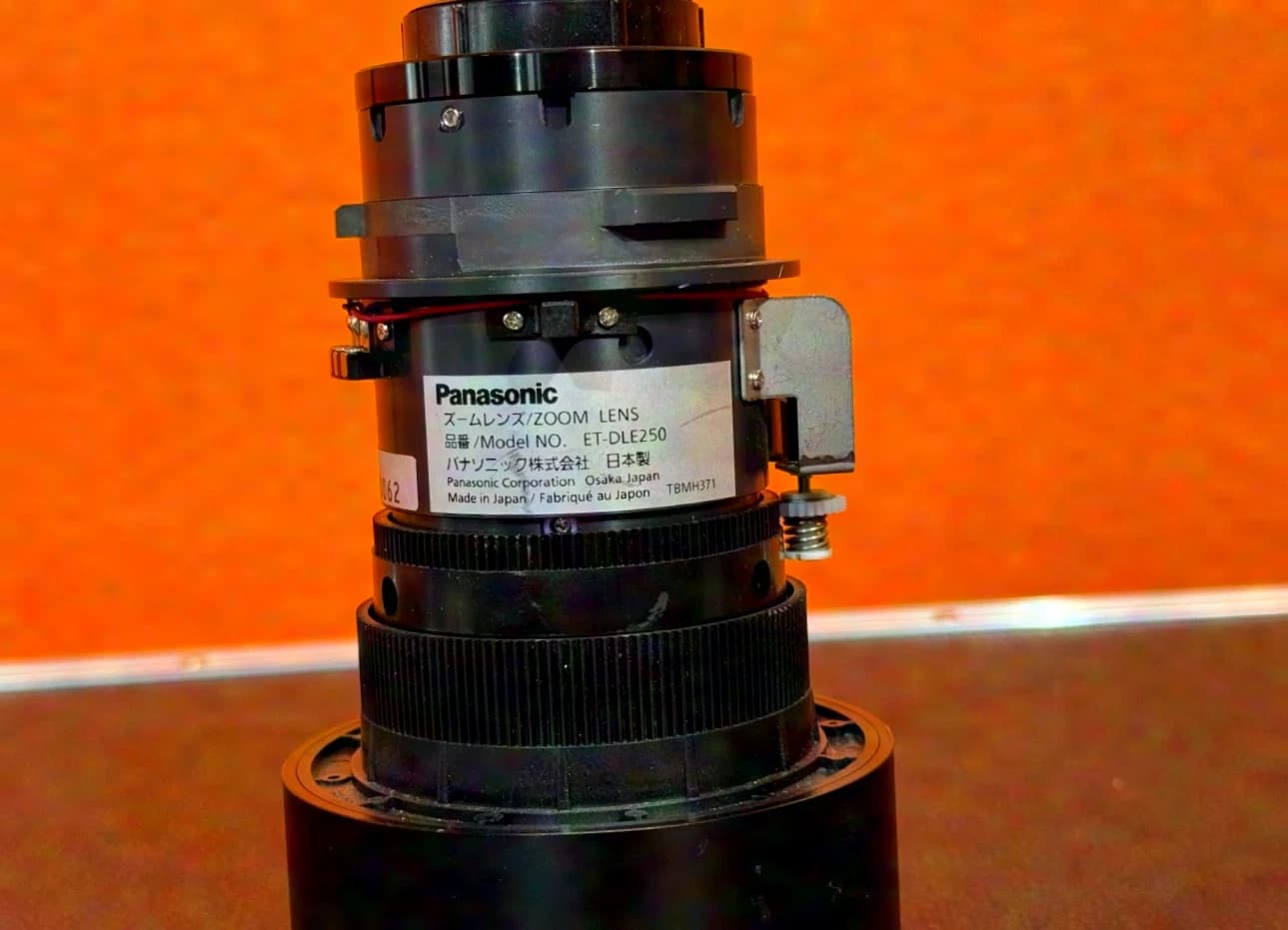 Panasonic ET-DLE250 Zoom Lens - Defective