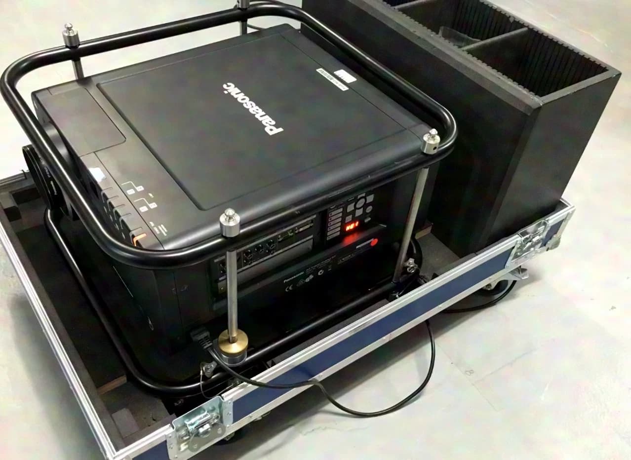 Panasonic PT-DW10000E DLP Projector