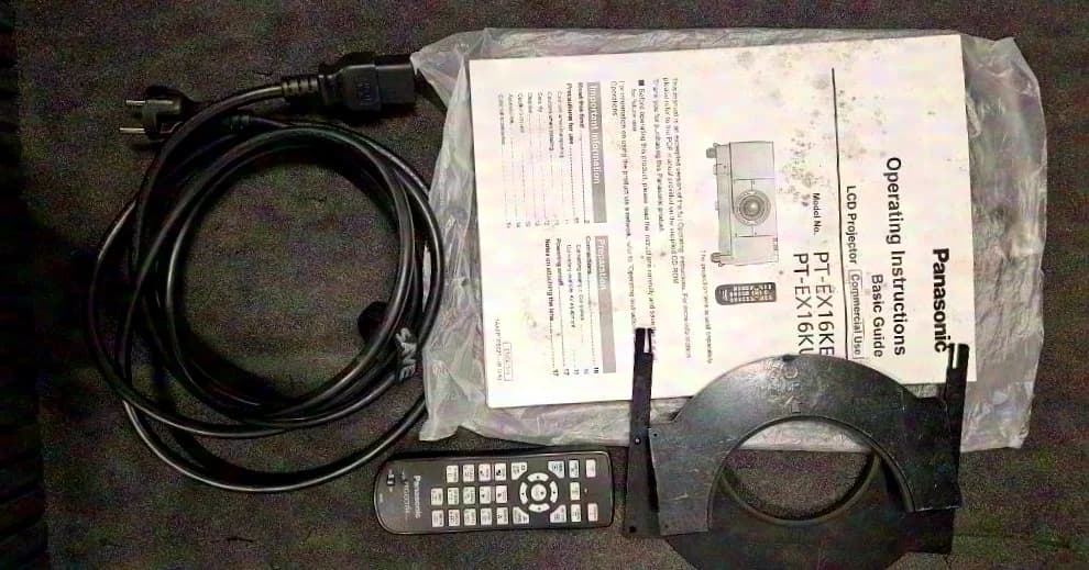Panasonic PT-EX16KE Projector, incl. frame, case, accessories (few hours)