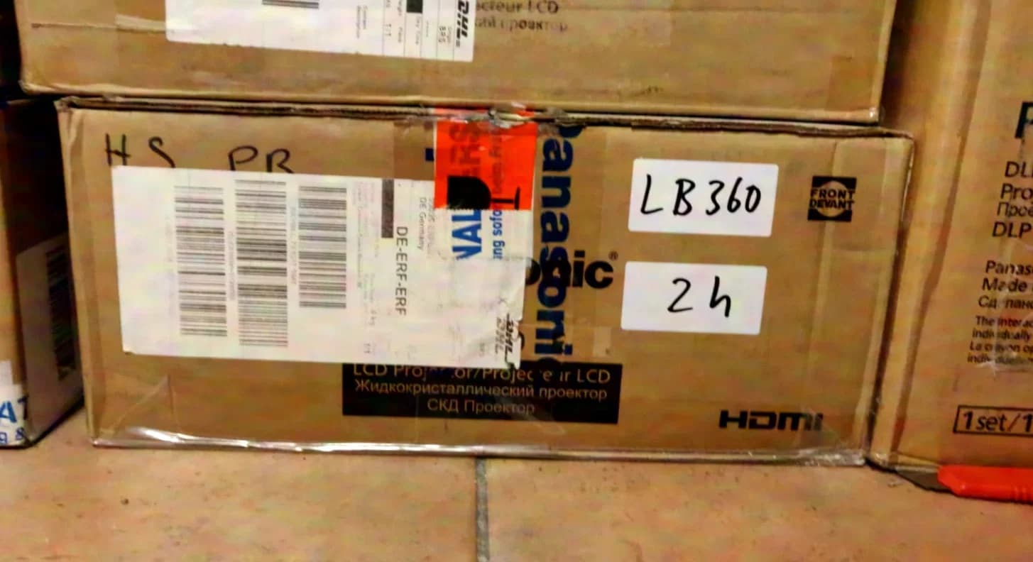 Panasonic PT-LB360 Demoware with 2 operating hours, 3600 Ansi-Lumen, 1024x768, 3L