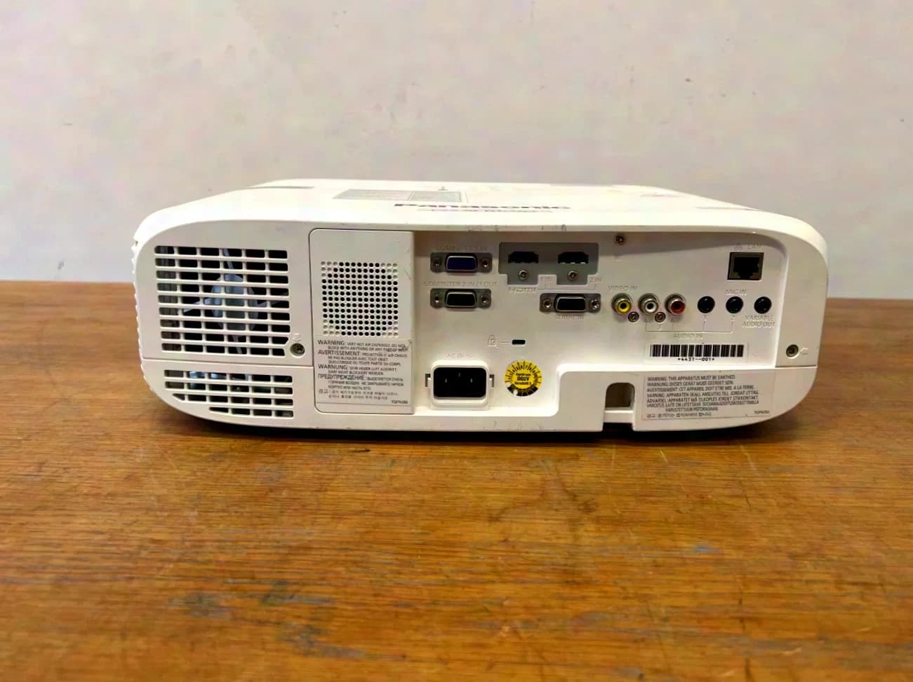 Panasonic PT-VZ570E