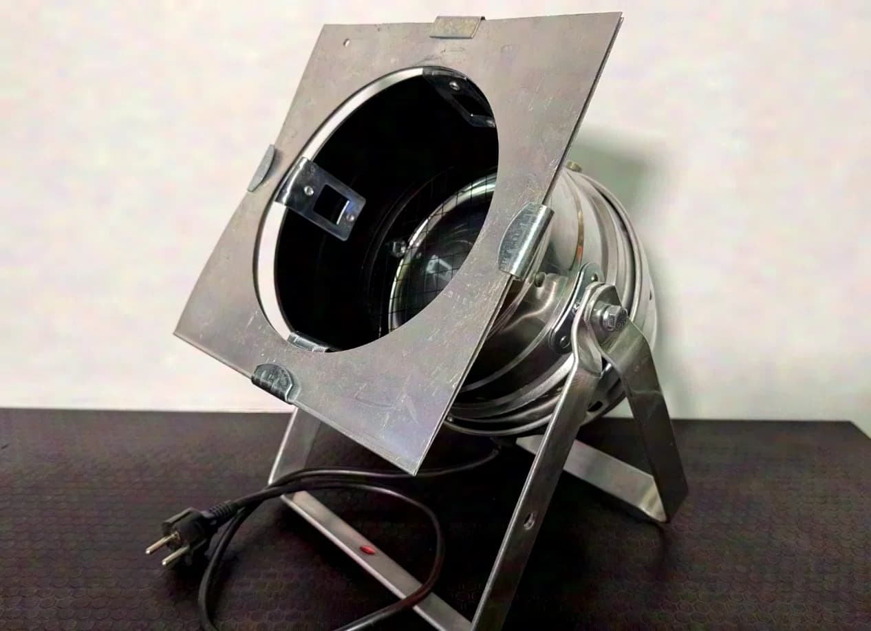 Par 64 Floorpar spotlight 300 Watt Raylight