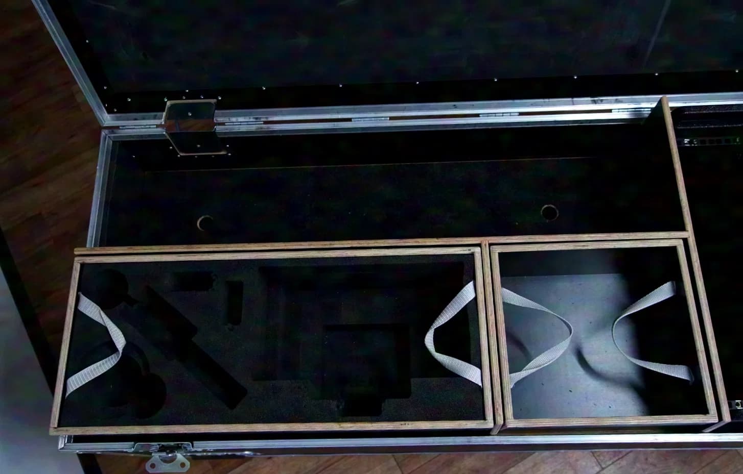 Penn Elcom camera system trunk case (packing dimensions)