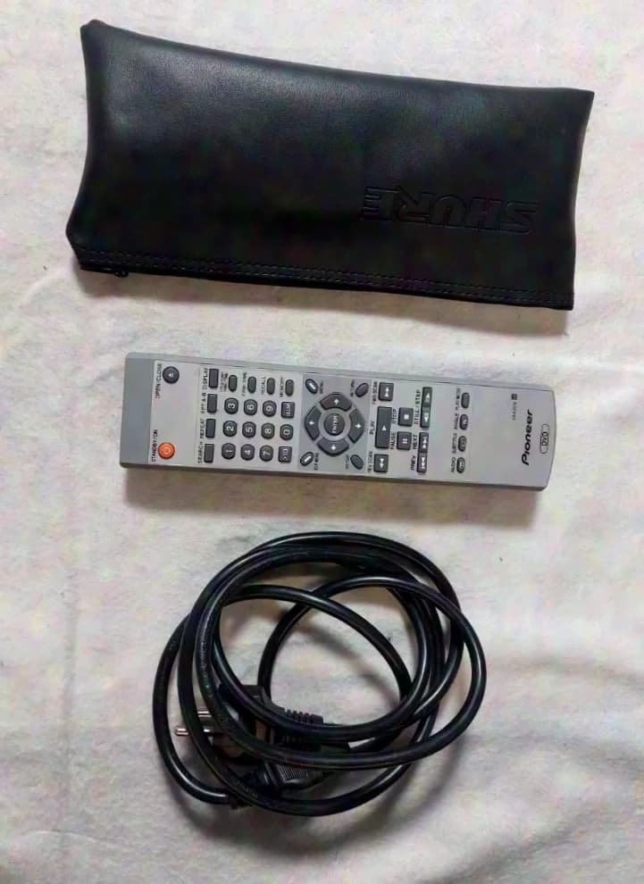 Pioneer DVD V-8000 DVD Player, DVI out