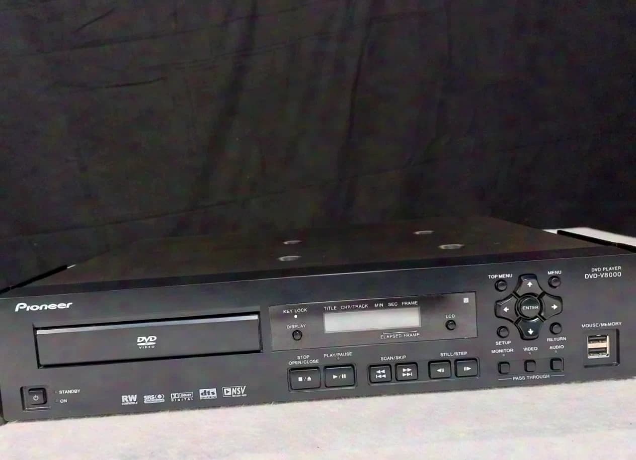 Pioneer DVD V-8000 DVD Player, DVI out